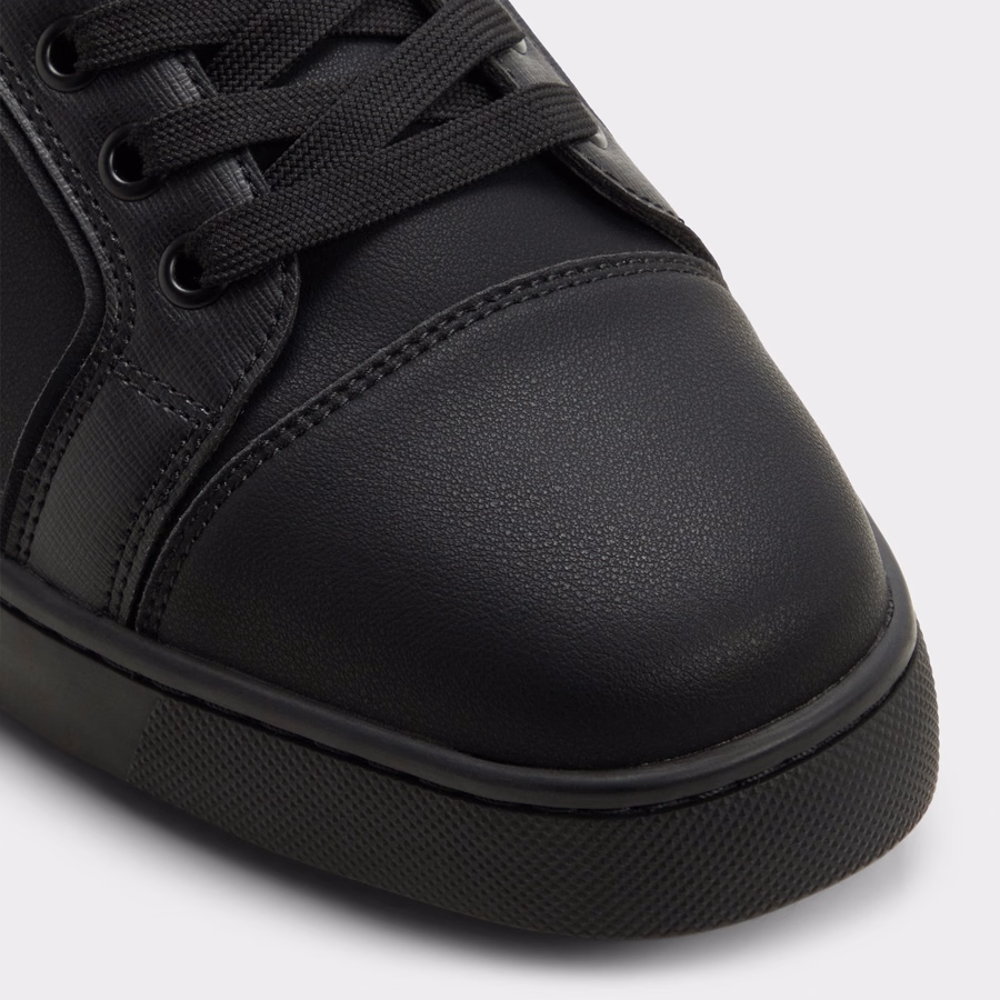 Suitsneaker