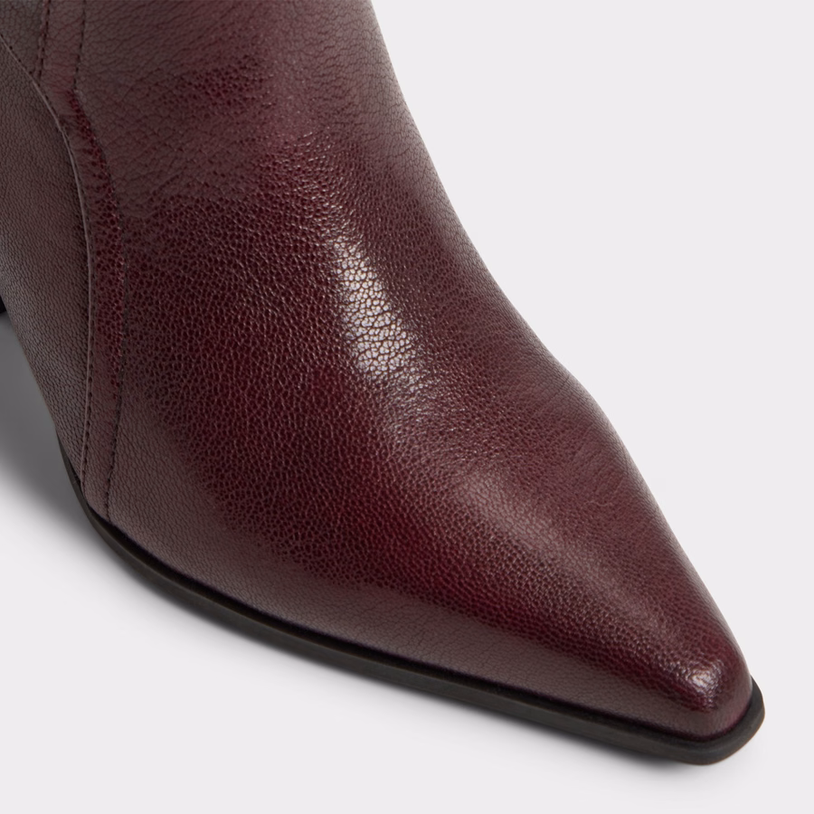 Saddle